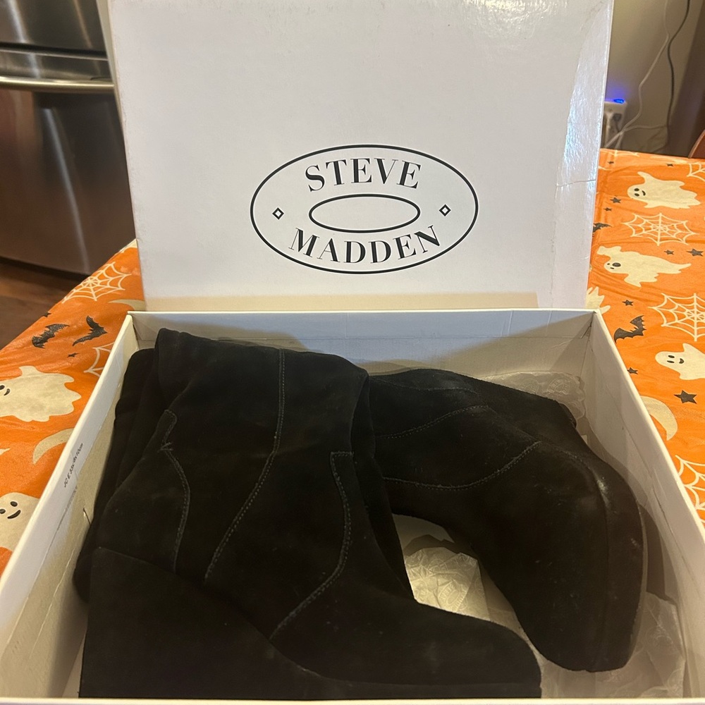 Steve Madden Black Suede Ankle Boots
